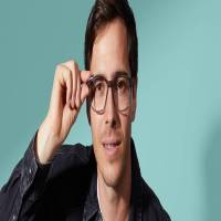 Best Frames for Men: A Complete Guide to Materials, Shapes, and Style